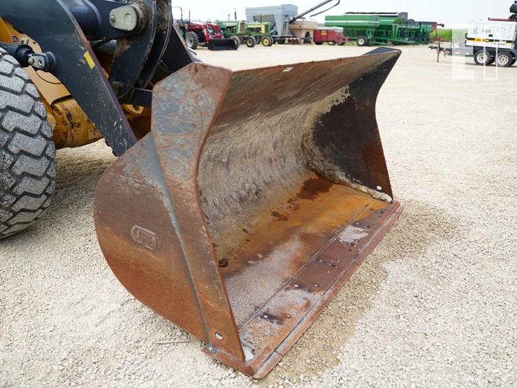 2015-deere-544k-image-16