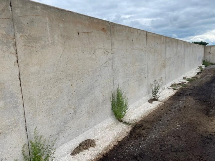 bunker-t-walls-(120'-+/--total)---off-site-image-5