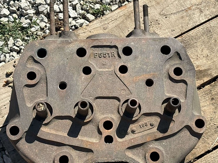 john-deere-model-g-head-image-3