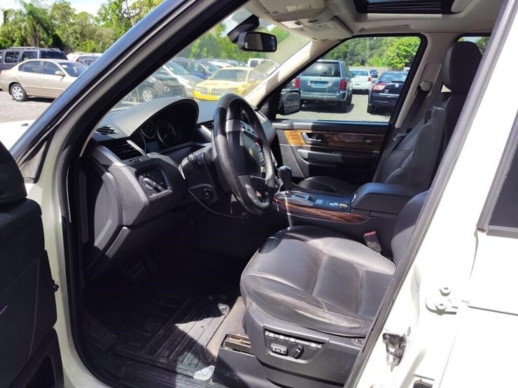 2008-land-rove-range-rover-sp-runs/moves-hse-image-8