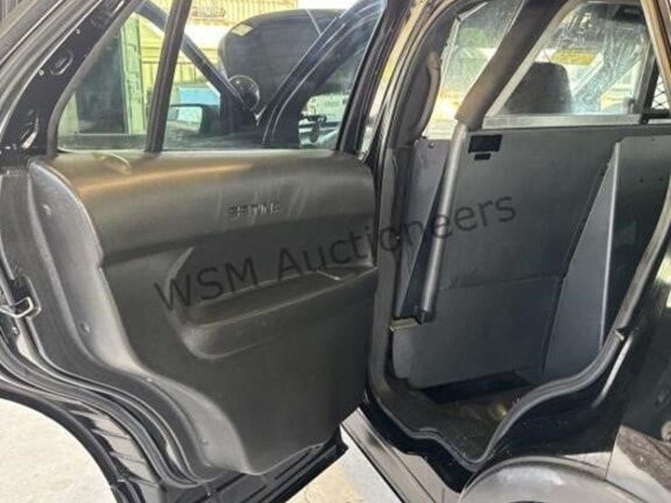 2017-ford-explorer-image-24