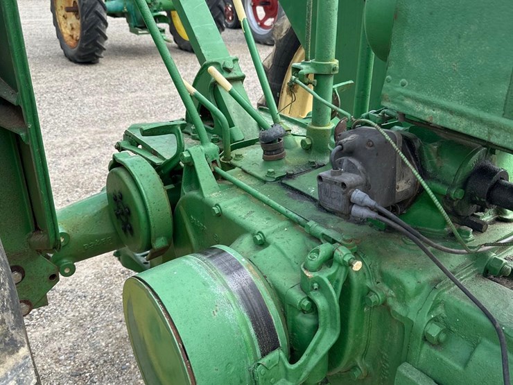 1982-john-deere-b-image-5