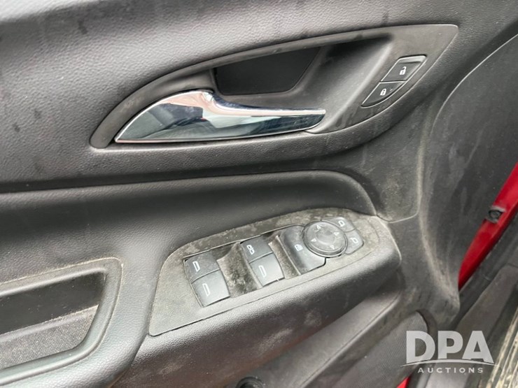 2024-chevrolet-equinox-lt-image-33