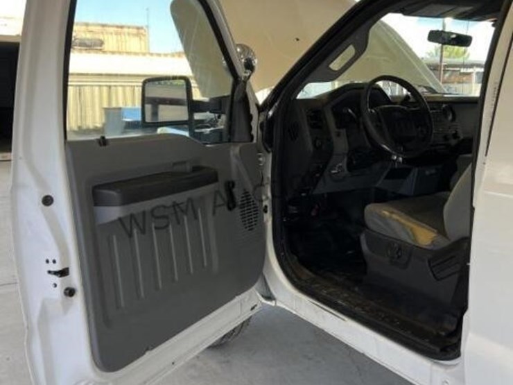 2011-ford-f350-image-23