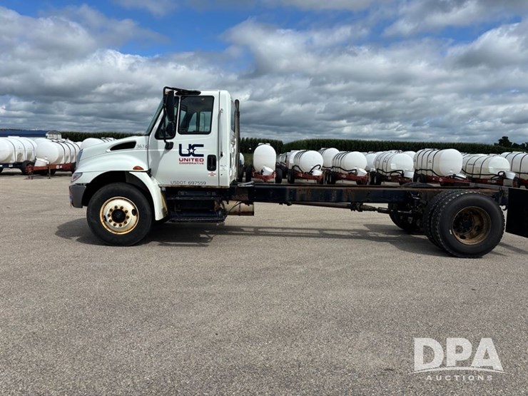 2007-international-durastar-4300-image-4