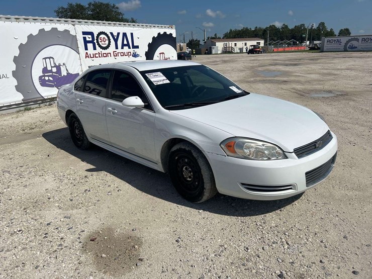 2011-chevrolet-impala-sedan-image-2