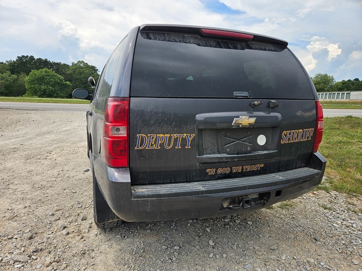 2010-chevrolet-tahoe-image-11