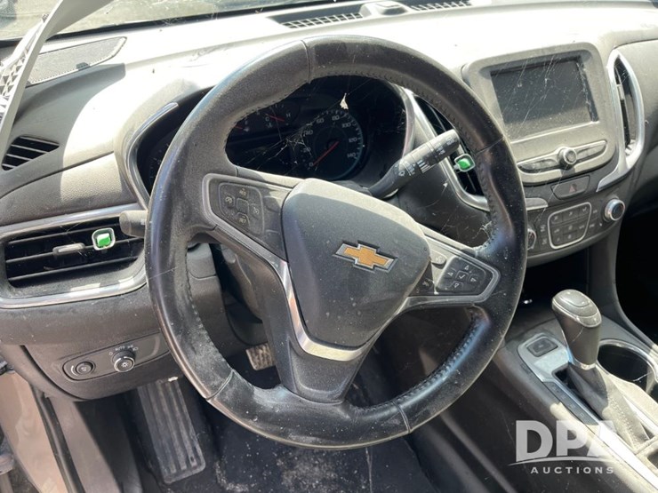 2018-chevrolet-equinox-lt-image-43