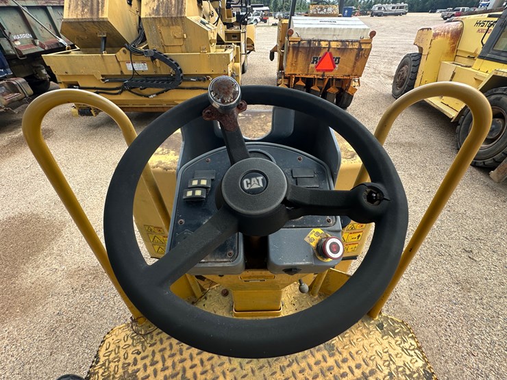 caterpillar-cb34xw-image-28
