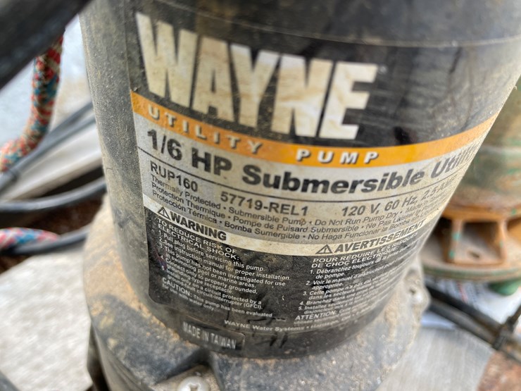 #4742-•-various-sump-pumps-and-vacuums-image-13