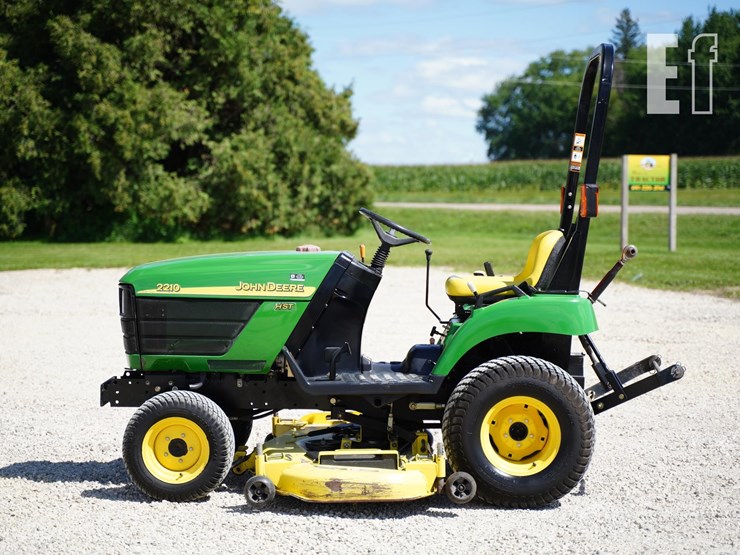 2003-john-deere-2210-image-8