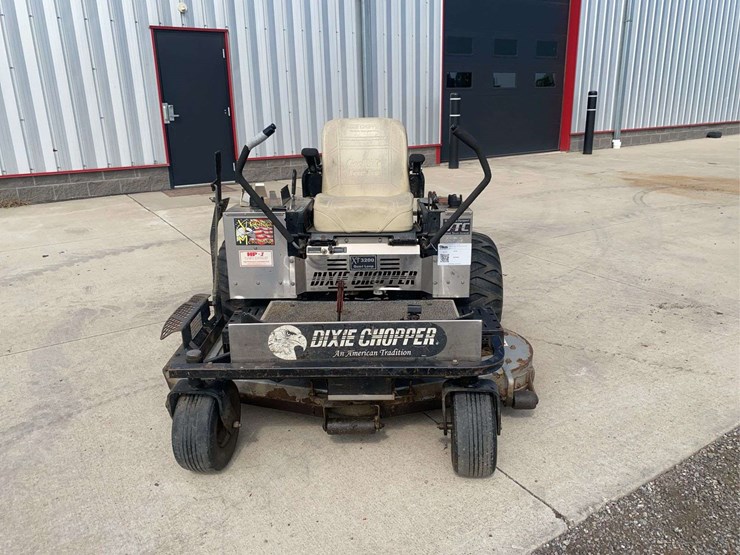 dixie-chopper-xt3200-zero-turn-mower-image-7