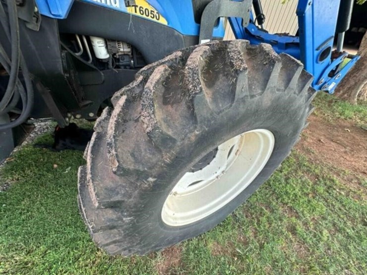 new-holland-t6050-image-23