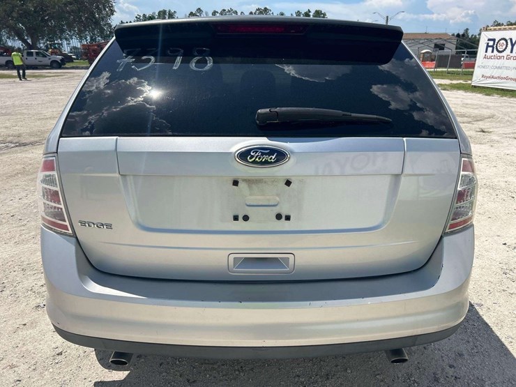 2010-ford-edge-se-image-22