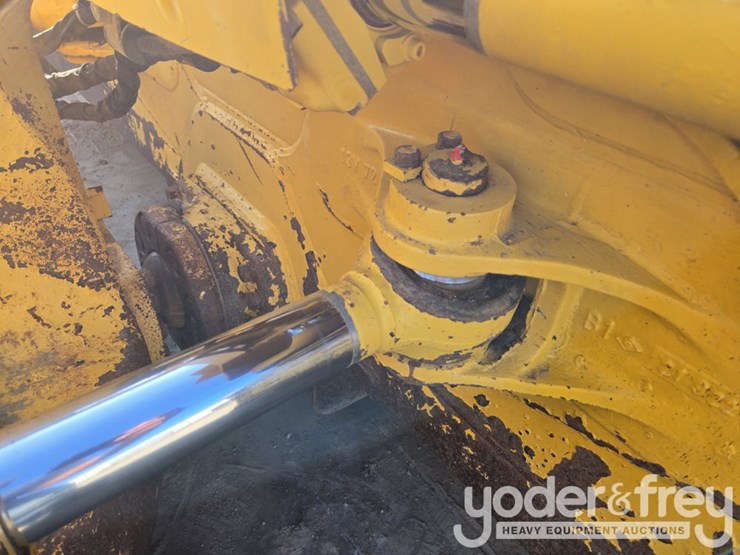 2023-komatsu-d61pxi-24-image-37