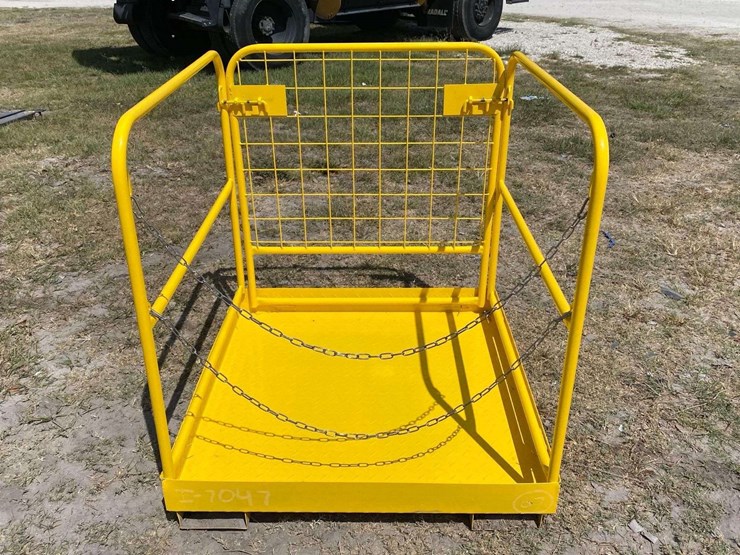 2025-safety-basket-forklift-attachment-image-6