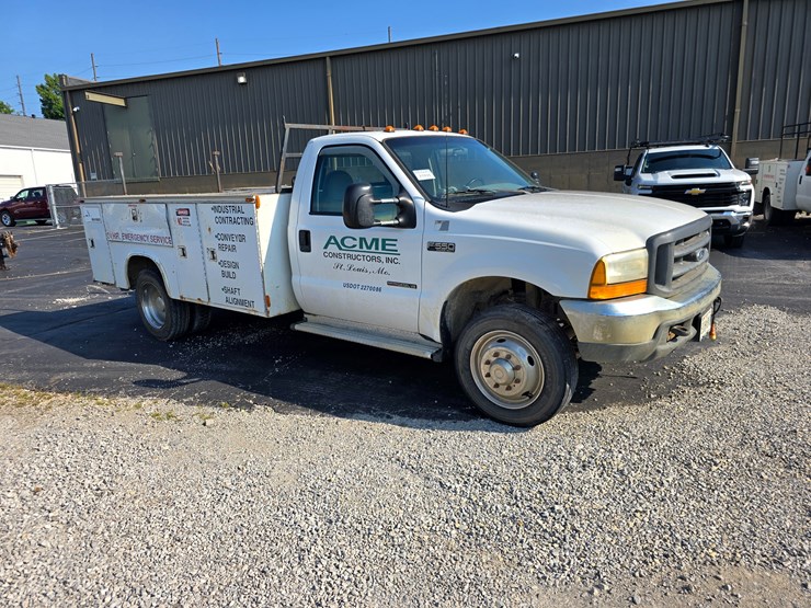 2000-ford-f550-image-31