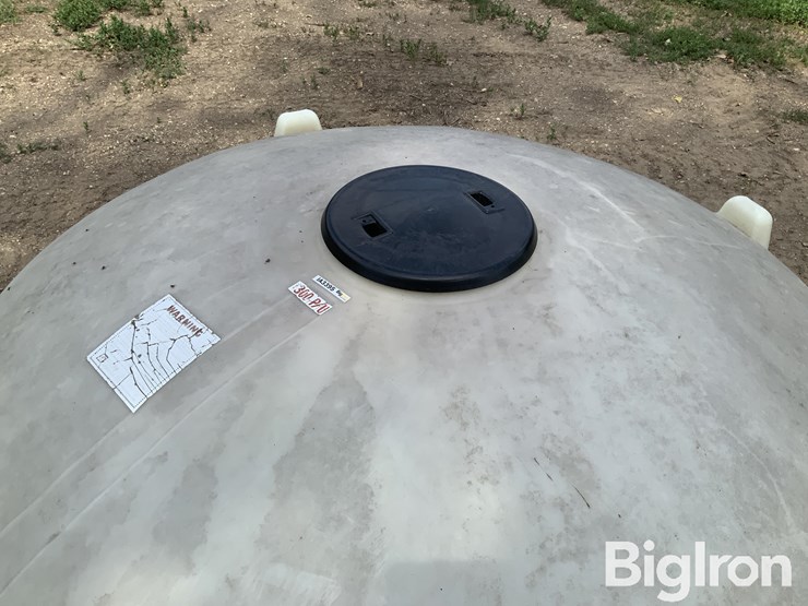 300-gal-water-tank-image-11