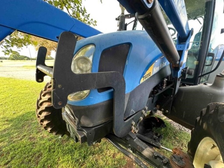 new-holland-t6050-image-3