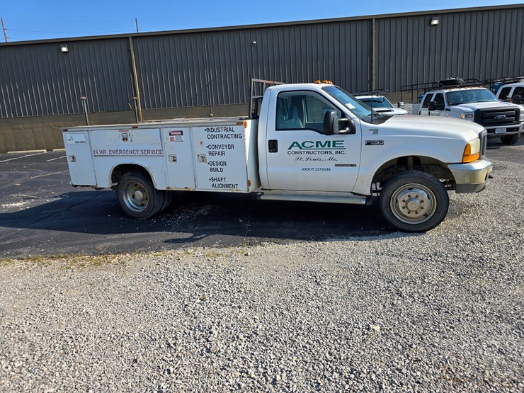 2000-ford-f550-image-29