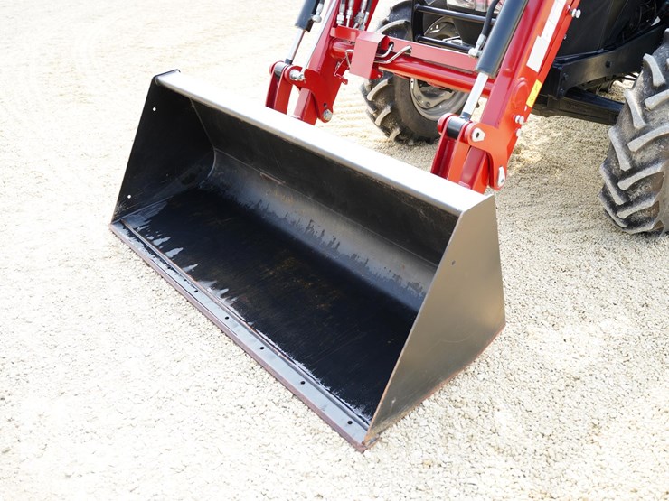 2022-case-ih-farmall-75a-image-15