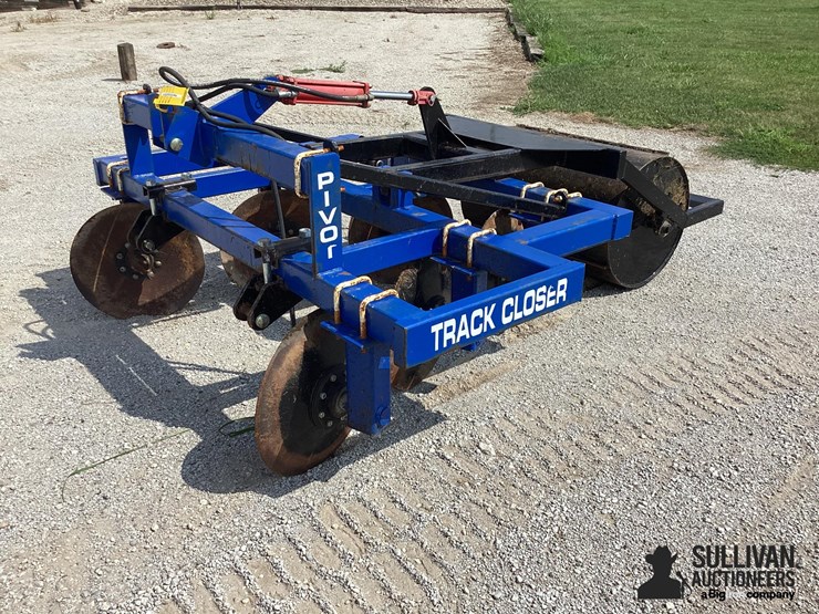 pivot-5'-3-pt-track-closer-image-1
