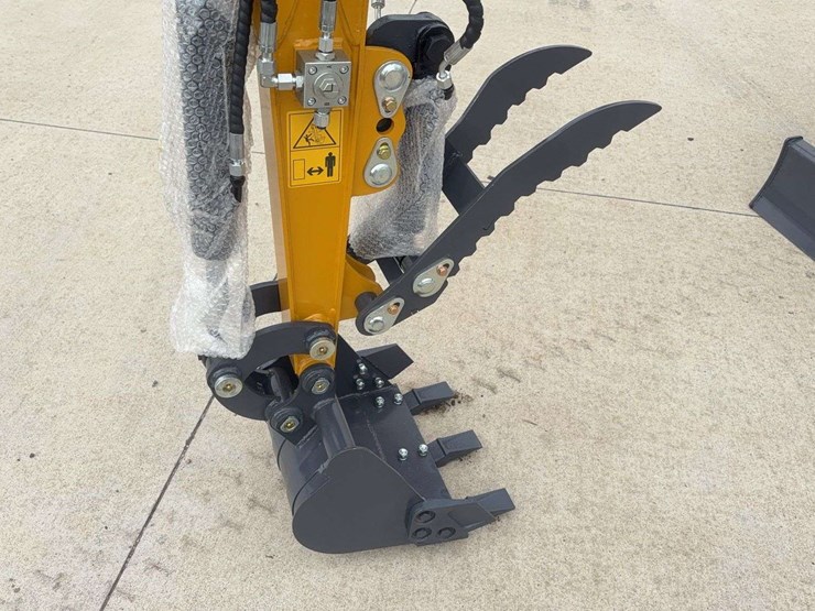 sdlanch-sdle20-mini-excavator-image-13