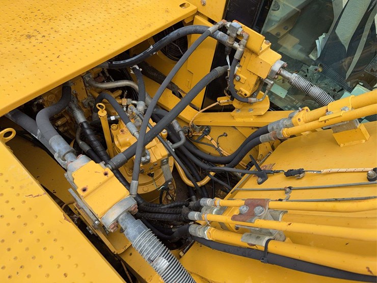 2013-caterpillar-329el-image-28