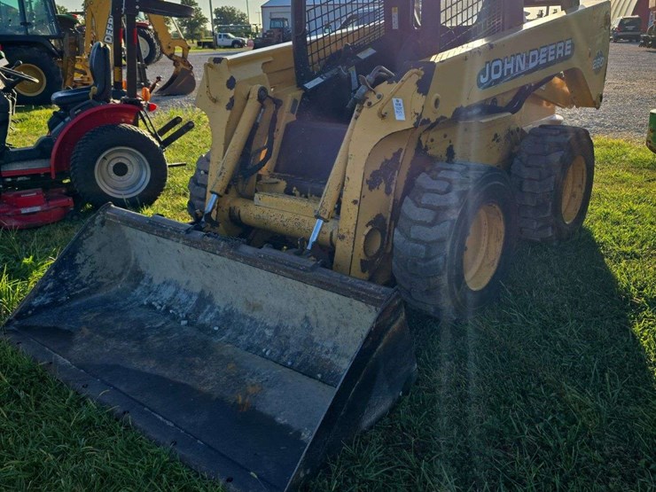john-deere-250-image-1