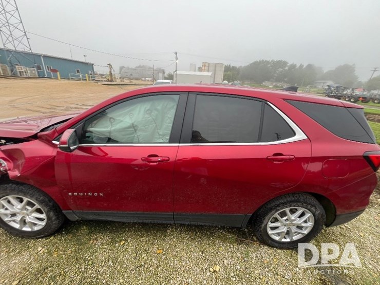 2024-chevrolet-equinox-lt-image-12