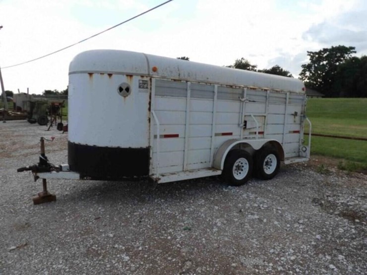 w-w-16'-livestock-trailer-image-3