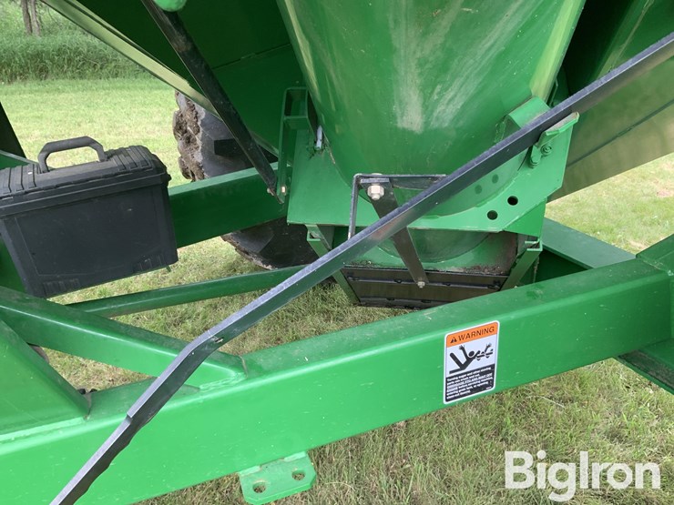 unverferth-gc8250-grain-cart-image-16