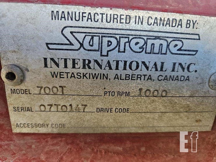2009-supreme-intl-700t-image-22