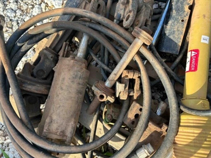 3-hydraulic-rams/parts,-4---pto-shafts-image-4
