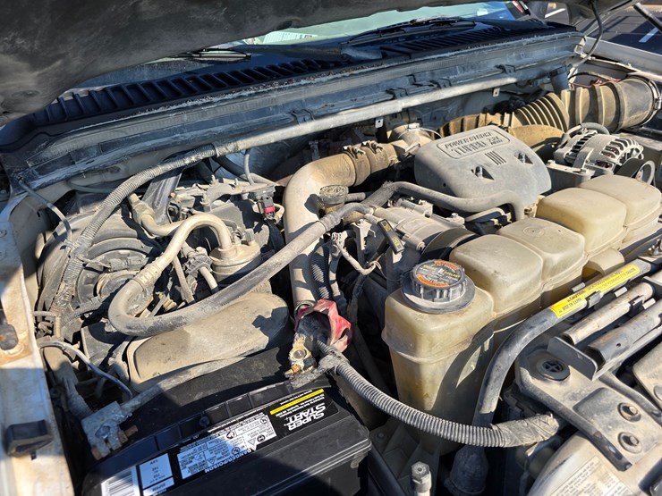 2000-ford-f550-image-39