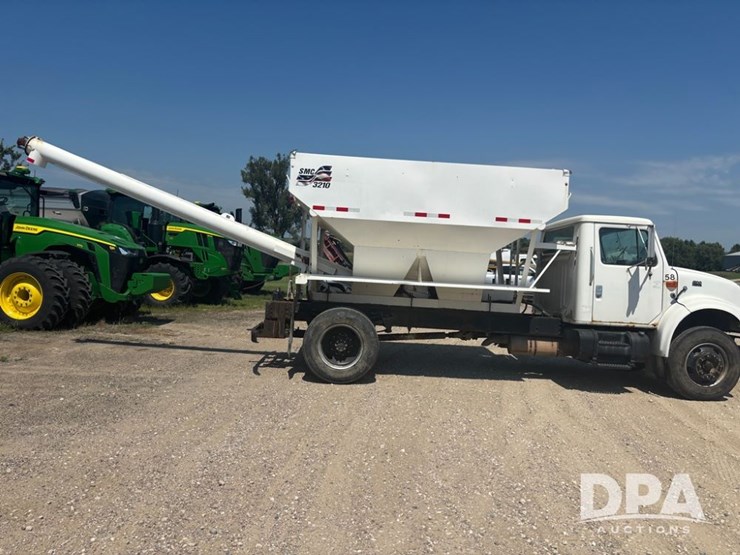 2000-ihc-4900-dry-tender-truck-(dr12098,-unit-25102)-image-4