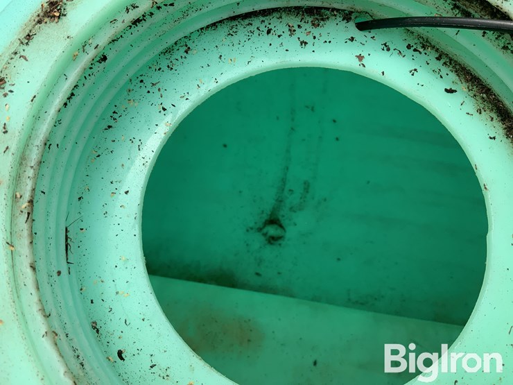 425-gal-plastic-water-tank-image-15