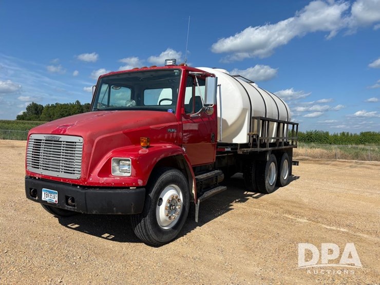 1995-freightliner-fl80-image-1