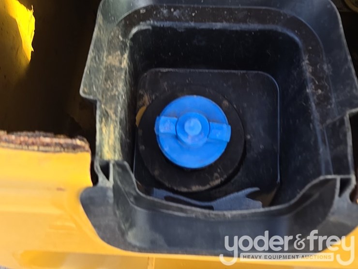 2015-caterpillar-336-f-image-57