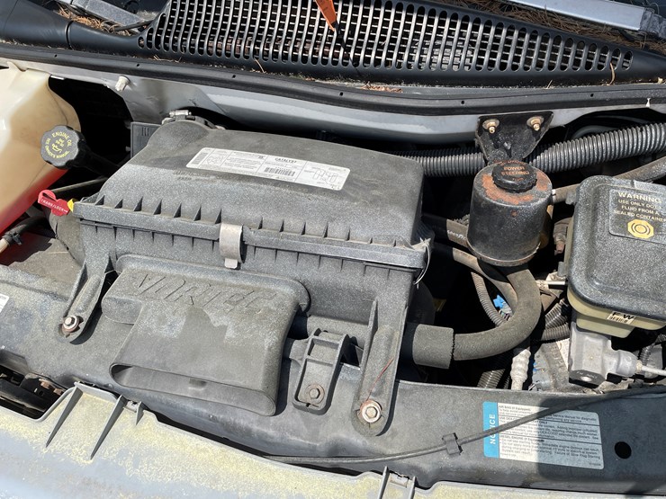 #4731-•-2000-chevy-box-van-(wi-title-in-delay)-image-24