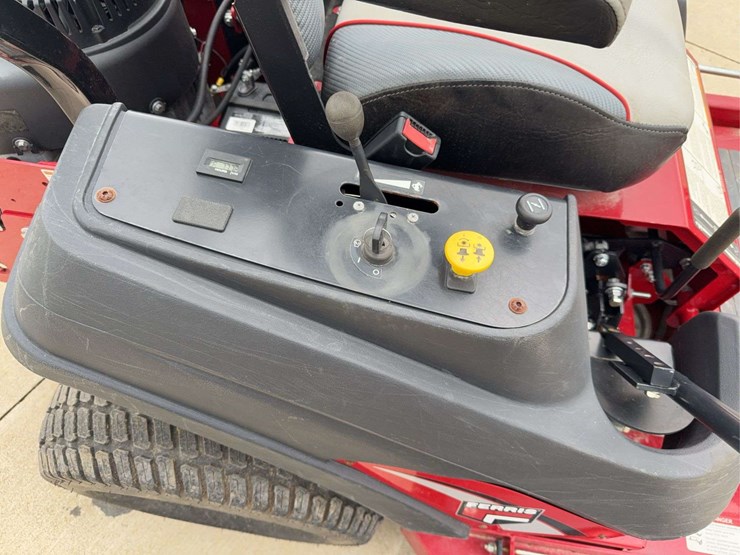 2018-ferris-isx-600-zero-turn-mower-image-21