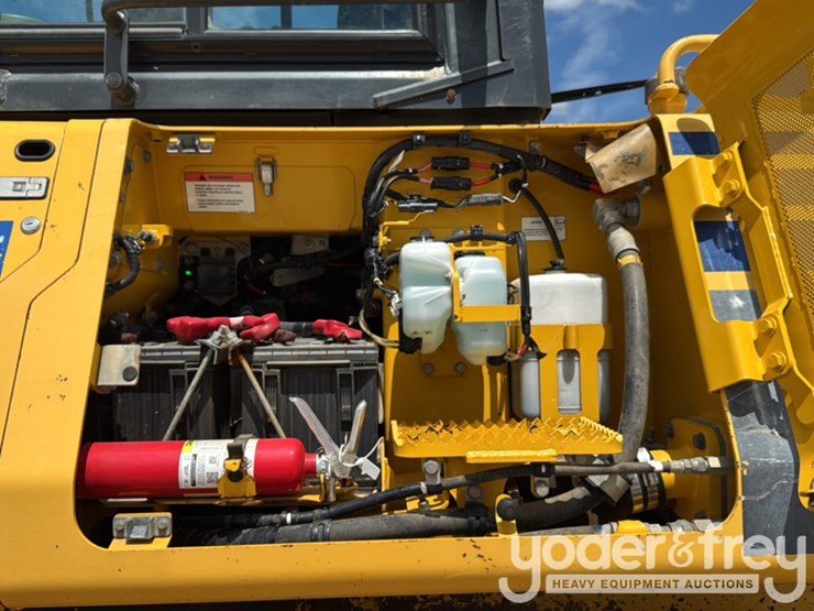 2016-komatsu-d61px-24-image-29
