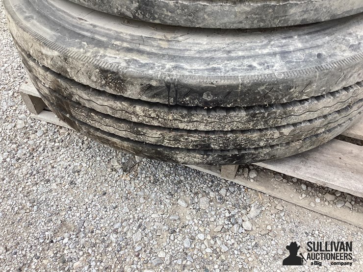 285/75r24.5-tires-&-rims-image-15