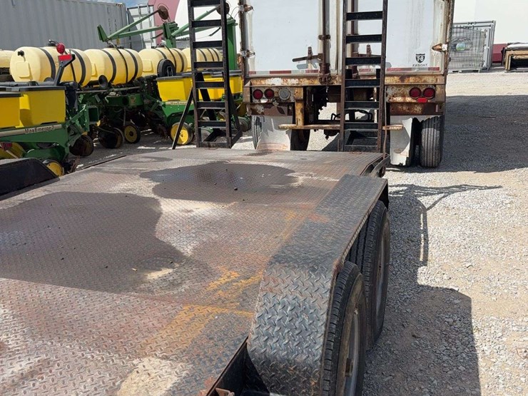 gooseneck-tandem-axle-trailer-with-ramps-image-6