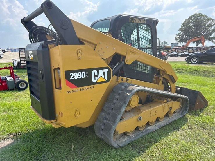 2015-caterpillar-299d2-image-3
