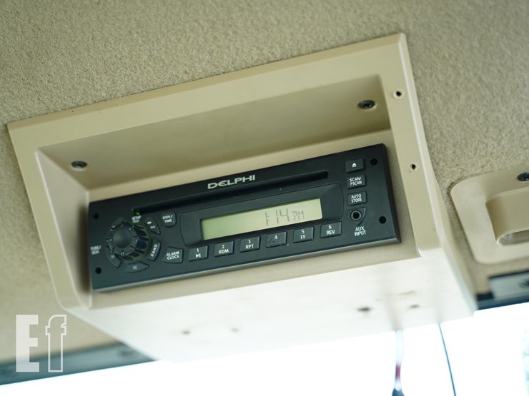 2011-john-deere-4930-image-48