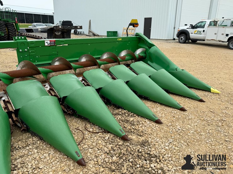 2022-john-deere-c12r-image-9