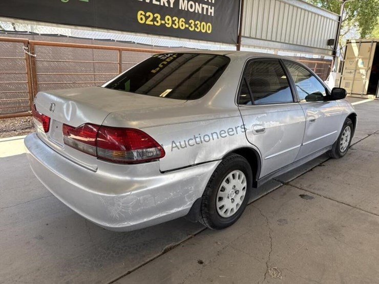 2001-honda-accord-sdn-image-7