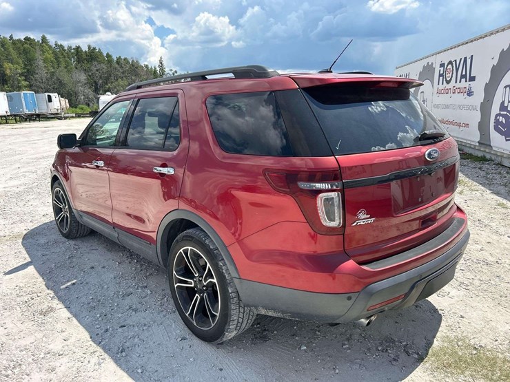 2014-ford-explorer-image-4