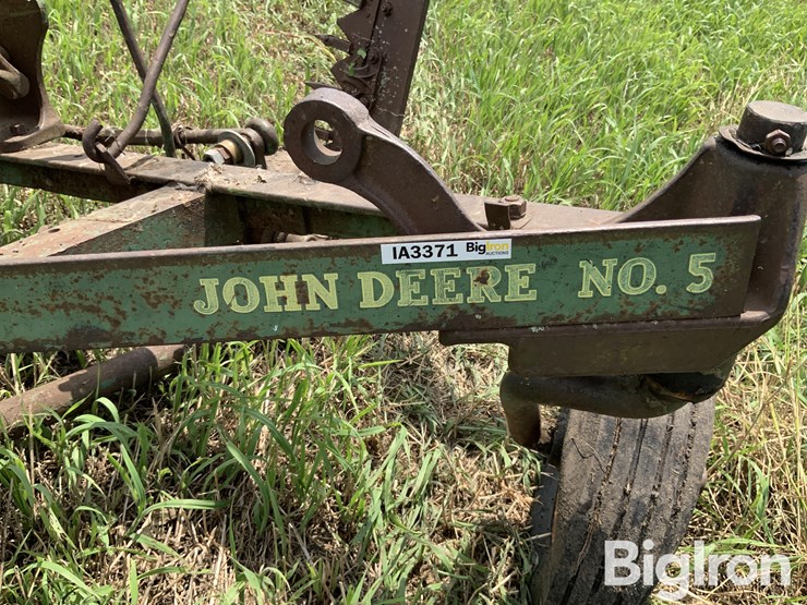 john-deere-5-image-17